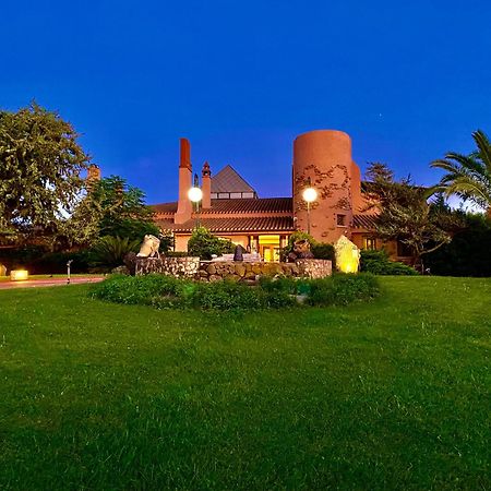 קוורטוצ'ו Hotel I Ginepri מראה חיצוני תמונה