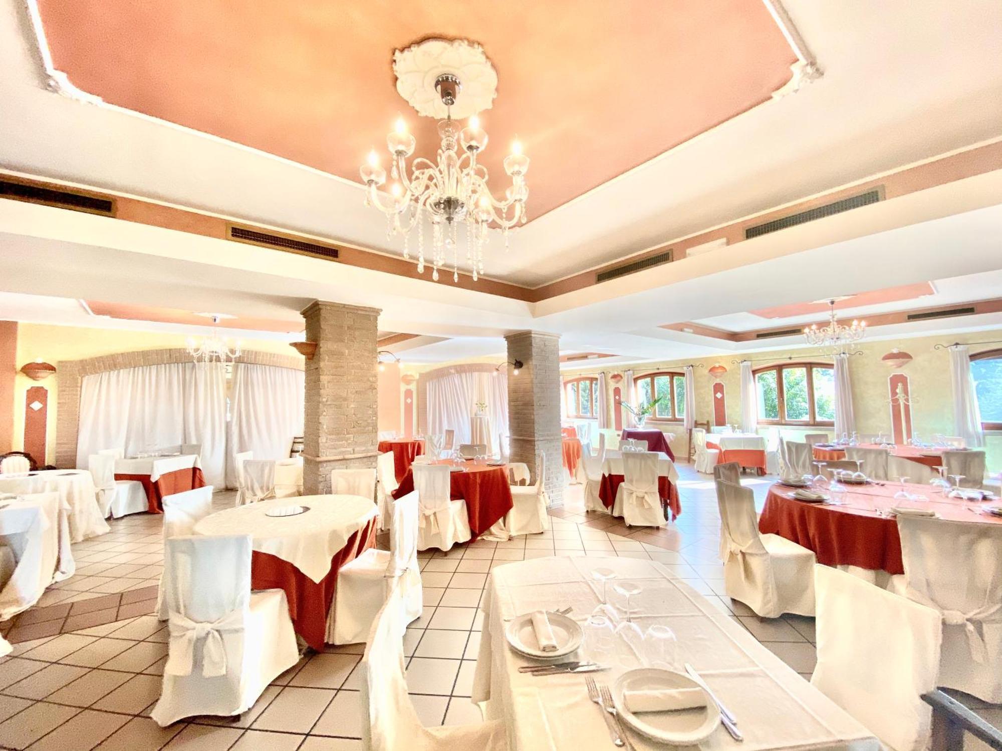 קוורטוצ'ו Hotel I Ginepri מראה חיצוני תמונה