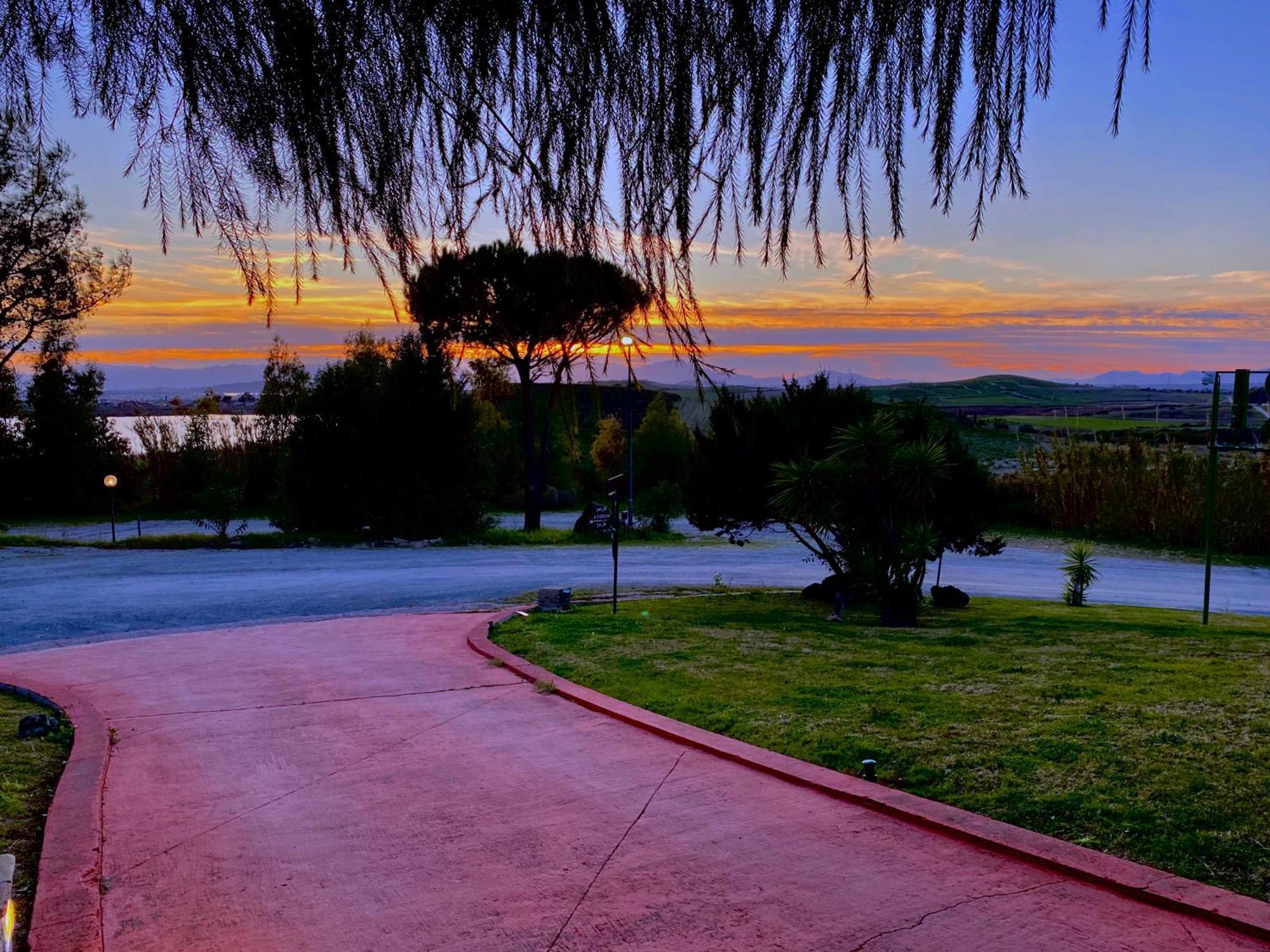 קוורטוצ'ו Hotel I Ginepri מראה חיצוני תמונה