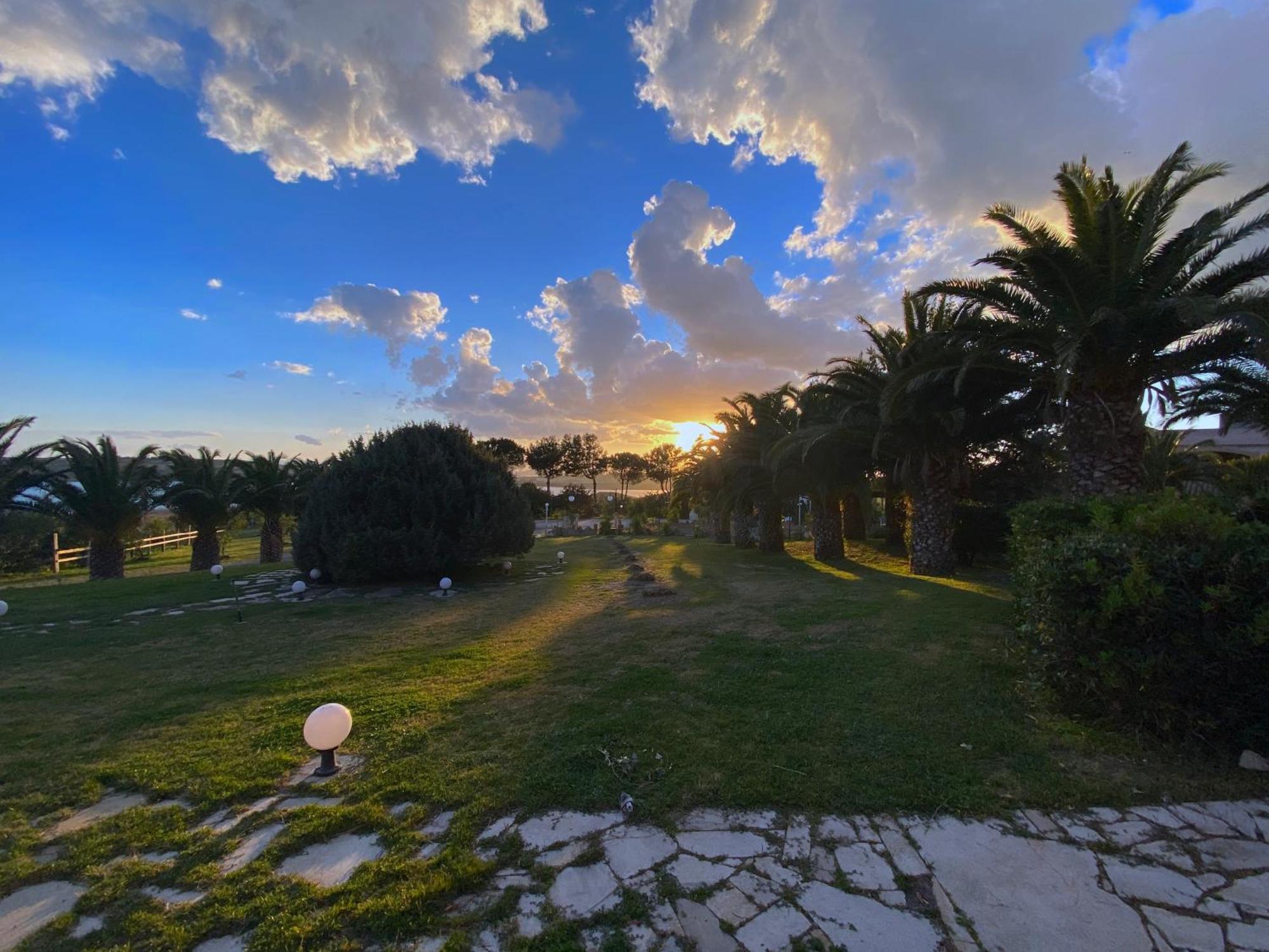 קוורטוצ'ו Hotel I Ginepri מראה חיצוני תמונה