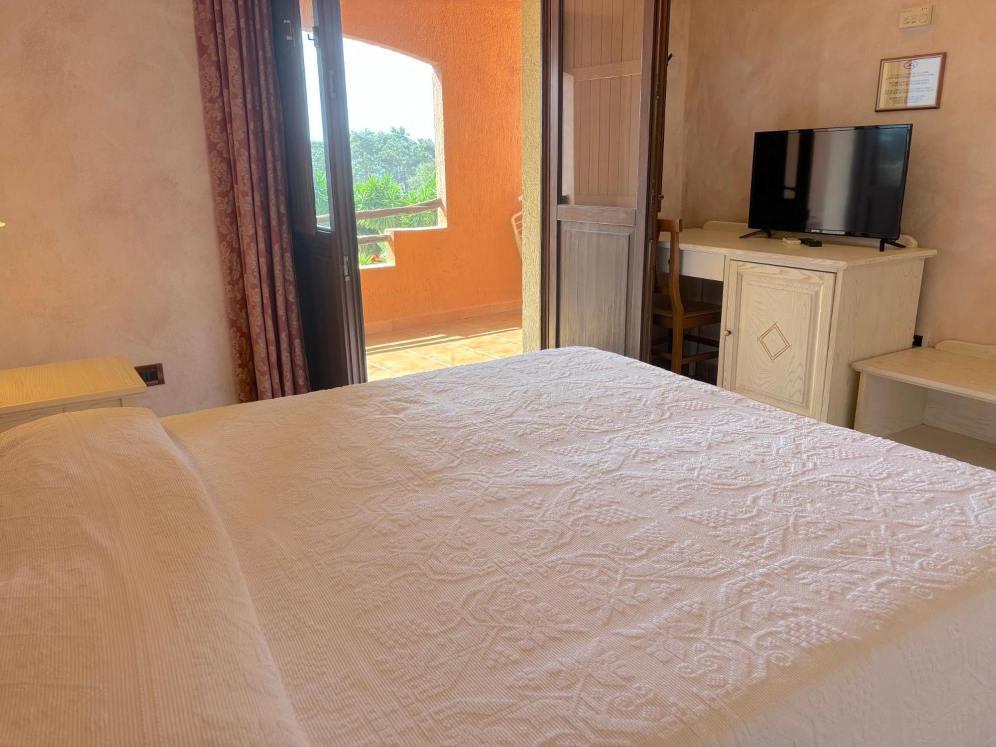 קוורטוצ'ו Hotel I Ginepri מראה חיצוני תמונה