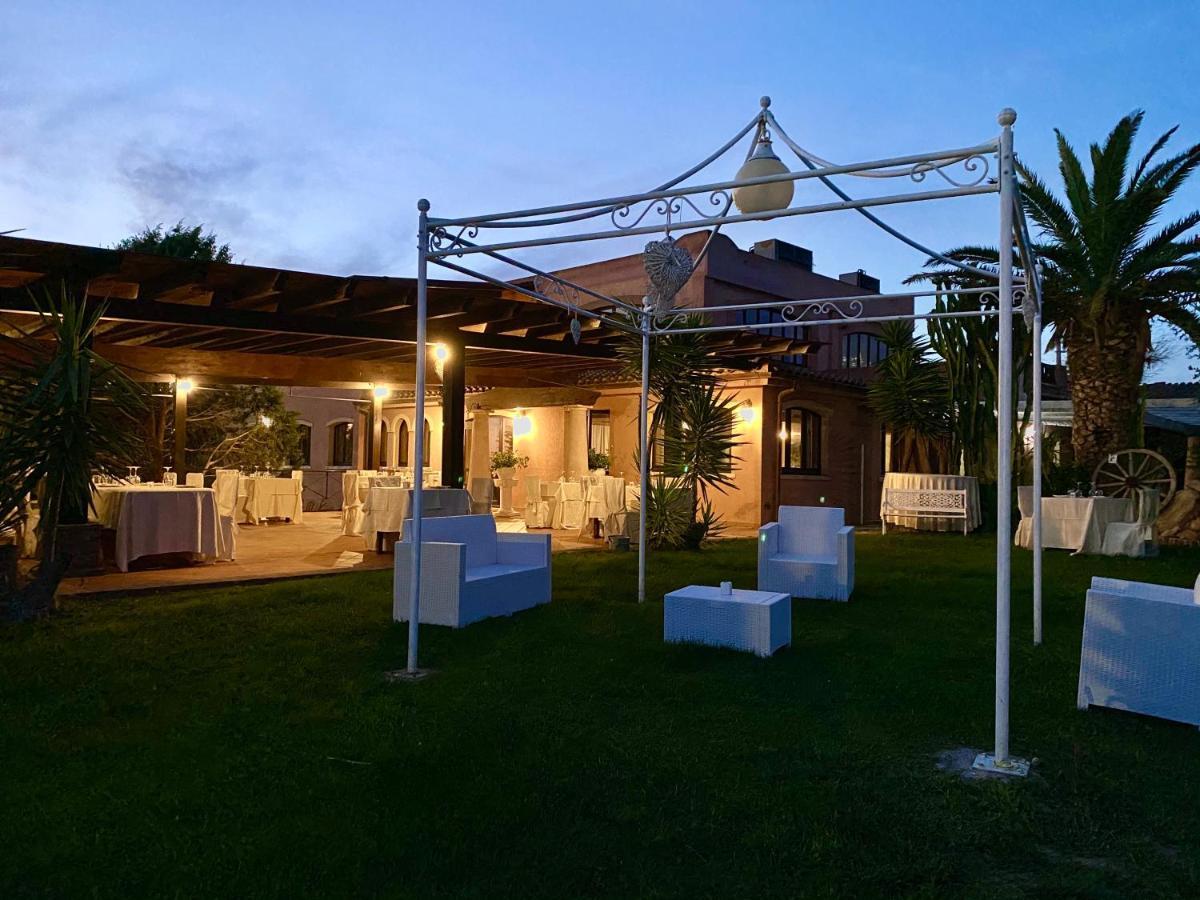 קוורטוצ'ו Hotel I Ginepri מראה חיצוני תמונה